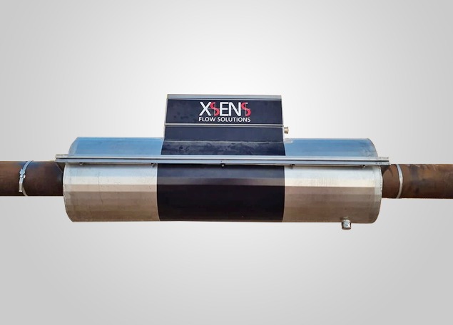 XSENS dual-purpose clamp-on ultrasonic flow meter and 0-100% water cut meter
